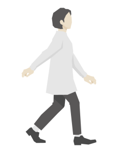歩いている女性